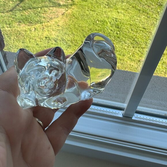 Fenton Glass Sleeping Cat Clear Glossy Made in USA Paper Weight - Picture 5 of 9